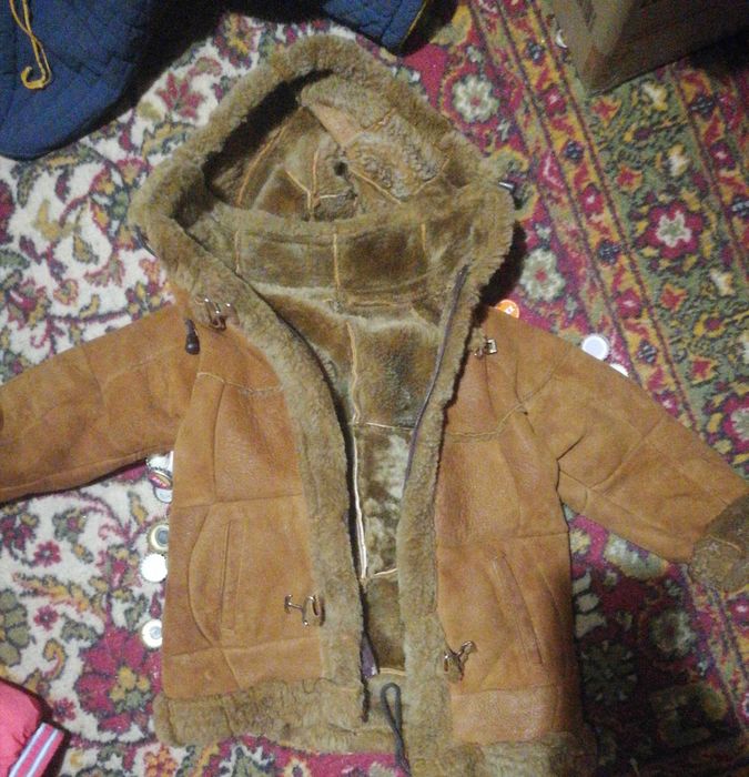 Дитяча дубленка, зимовi куртки 2-6 рокiв, в гарн станi, один сезон