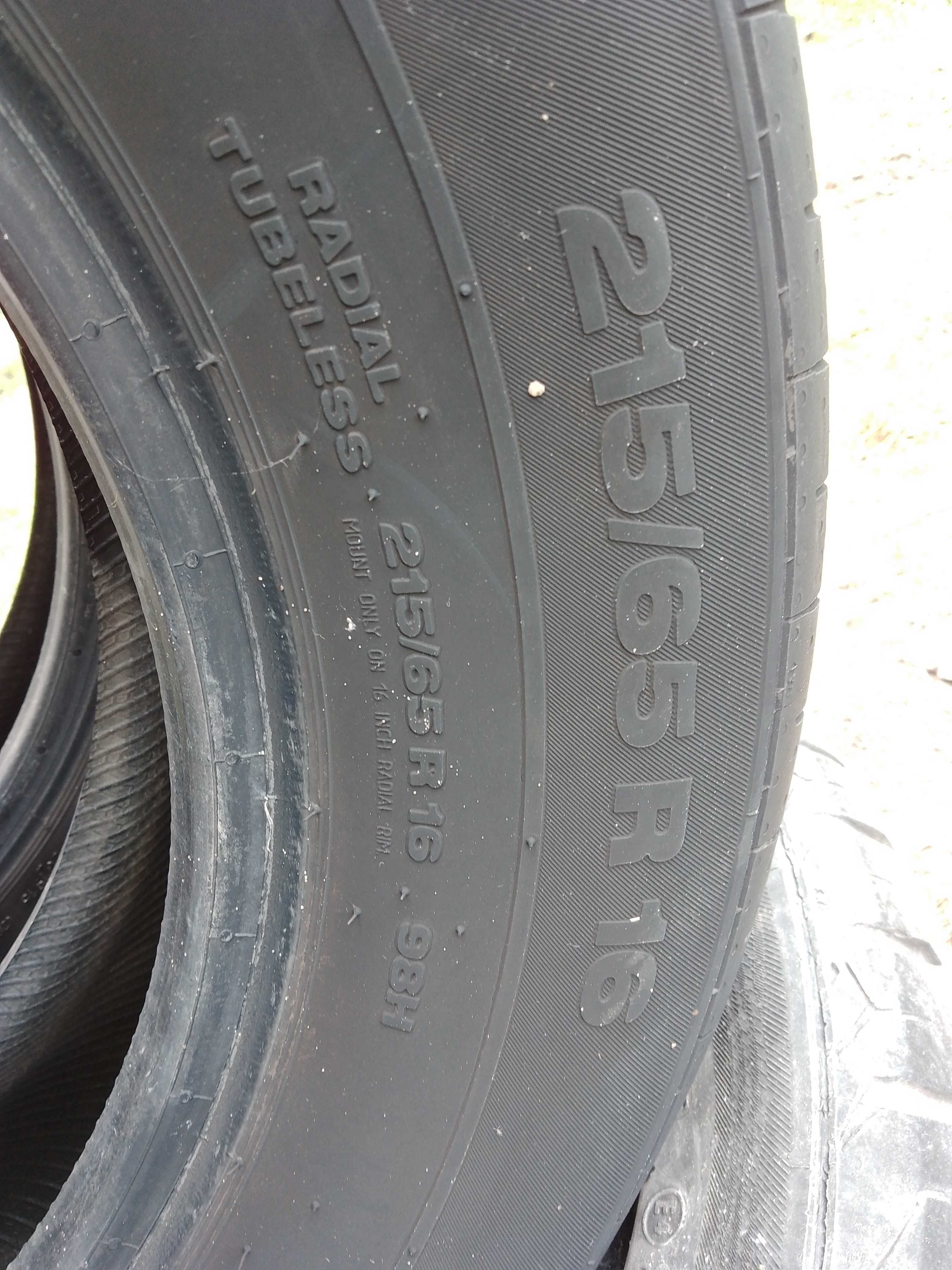 215/65r16 Continental