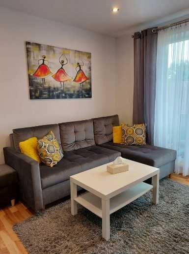 Narożnik Rozkładany Z Pojemnikiem Rogówka Bari RN01 O-sofa