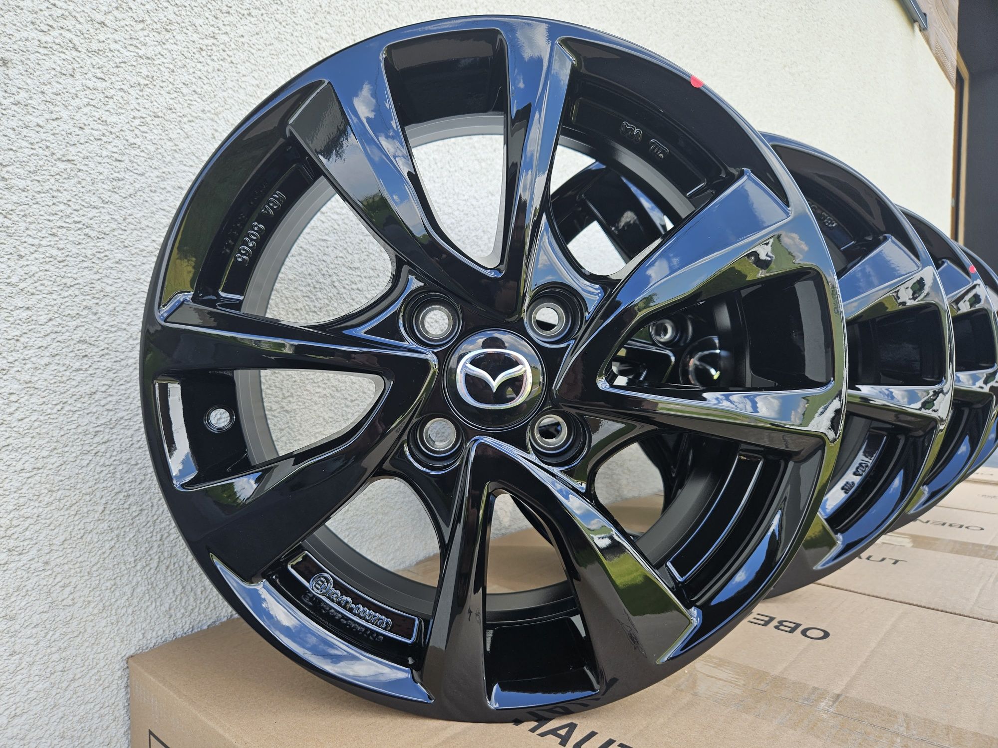 Mazda 2 Felgi 15 " Nowe 4x100 Czarne Alufelgi ET40