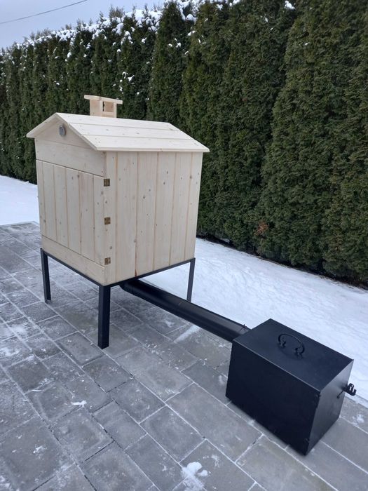 Wędzarnia ogrodowa drewniana 60 x 60 cm