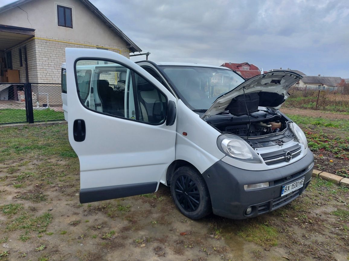 Opel Vivaro 2003 l покоління/А