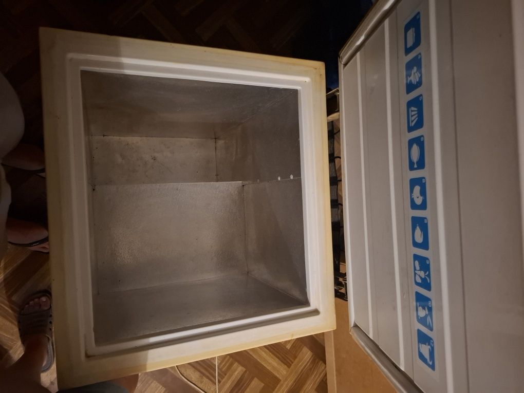 Sprzedam zamrażarke MORS o pojemność 110dm3