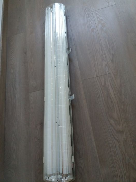 Conjunto com Lampadas fluorescentes incluidas