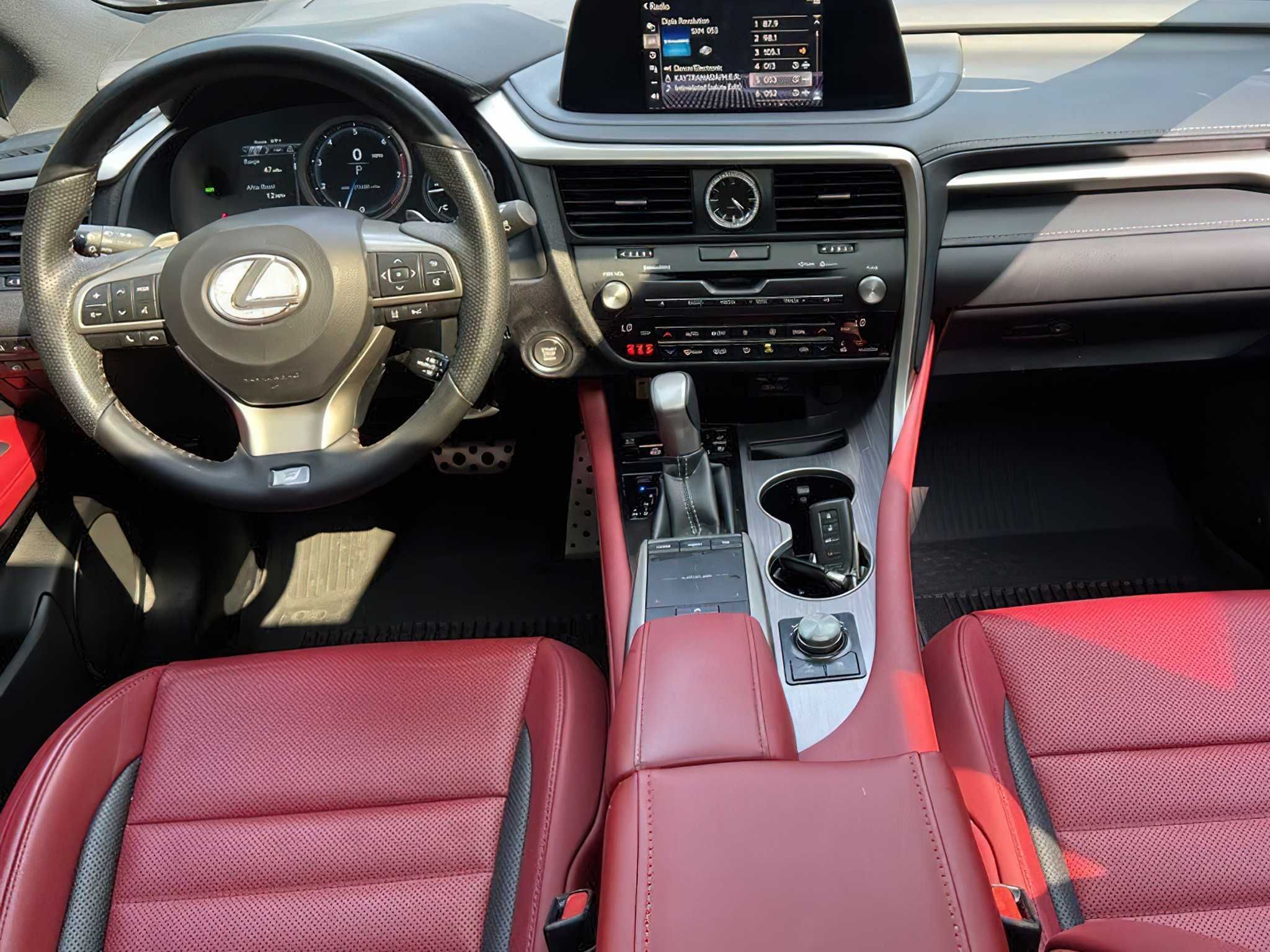 Lexus RX     2021
