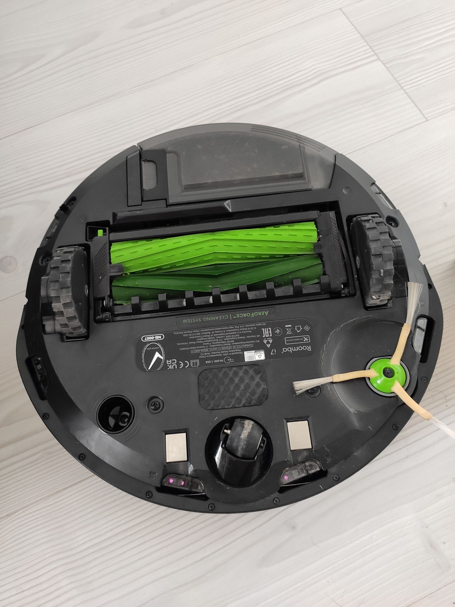 iRobot Roomba i7
