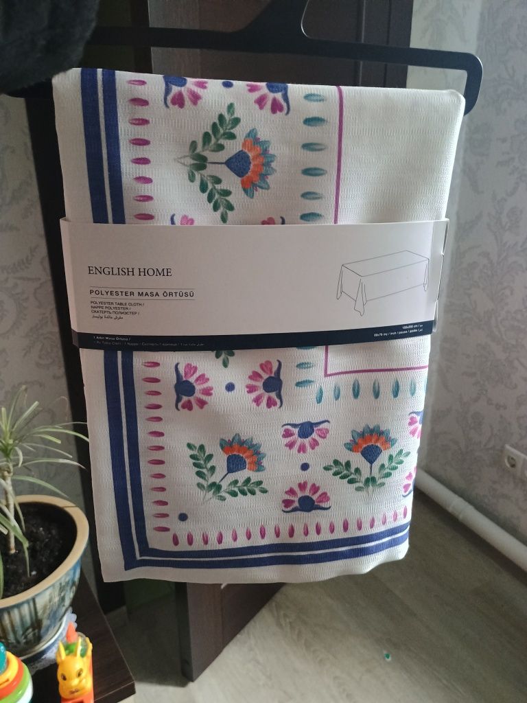 Скатертина English Home
