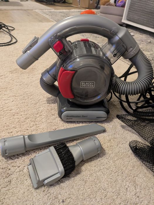 Odkurzacz samochodowy black +decker
