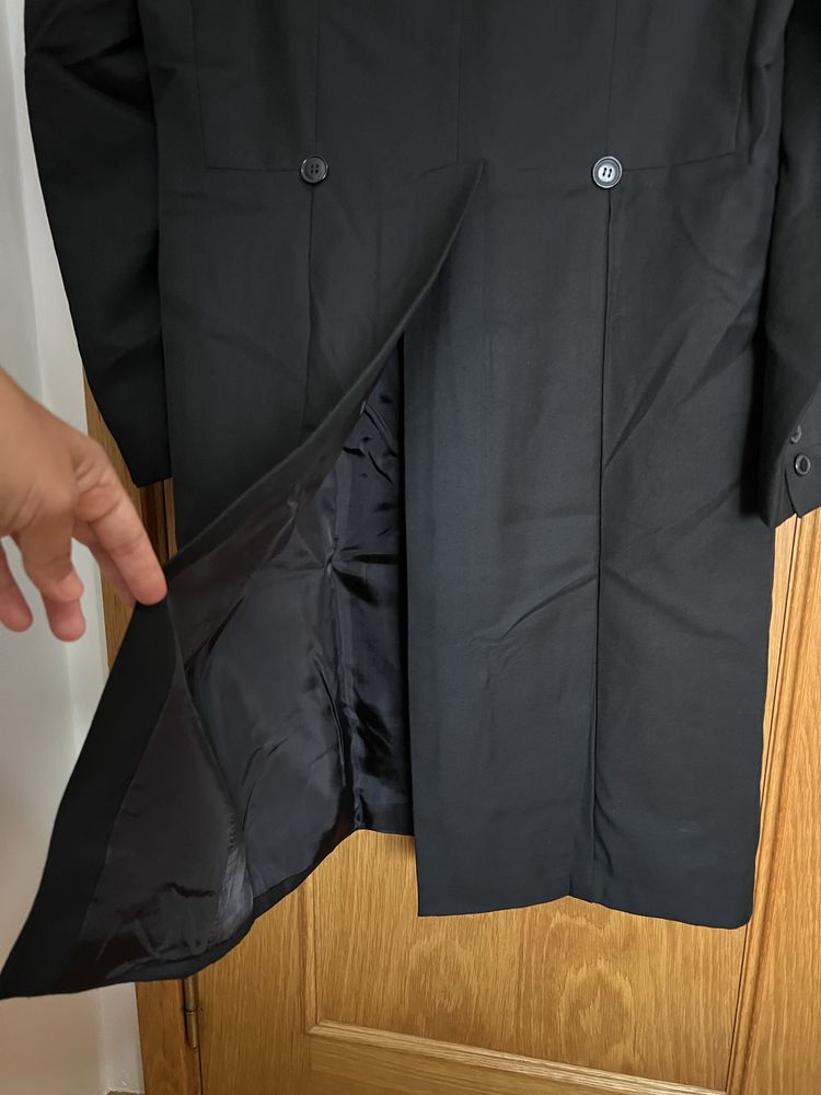 Vendo traje académico completo masculino.