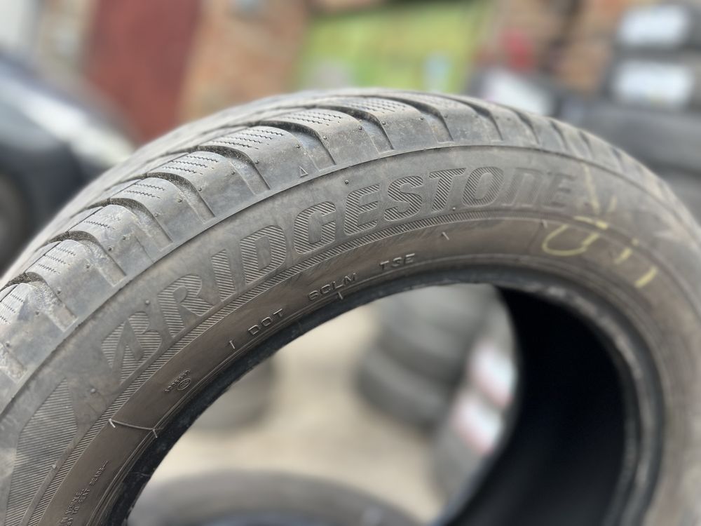 Продам зимні шини Bridgestone Blizzak 215/55/17