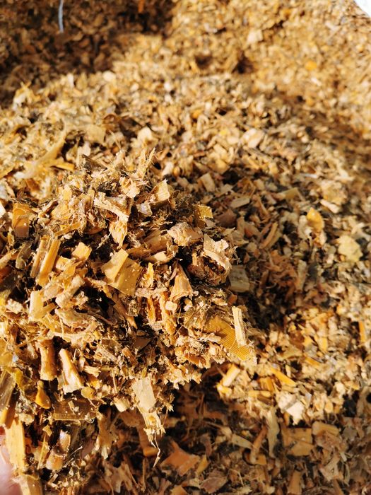 Feno, Palha, Fenosilagem, Aparas de madeiras