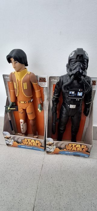 Par de brinquedoa novo Star wars