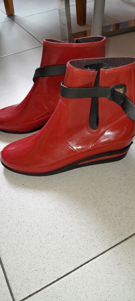 Roupa,vestidos, blusas,sapatos