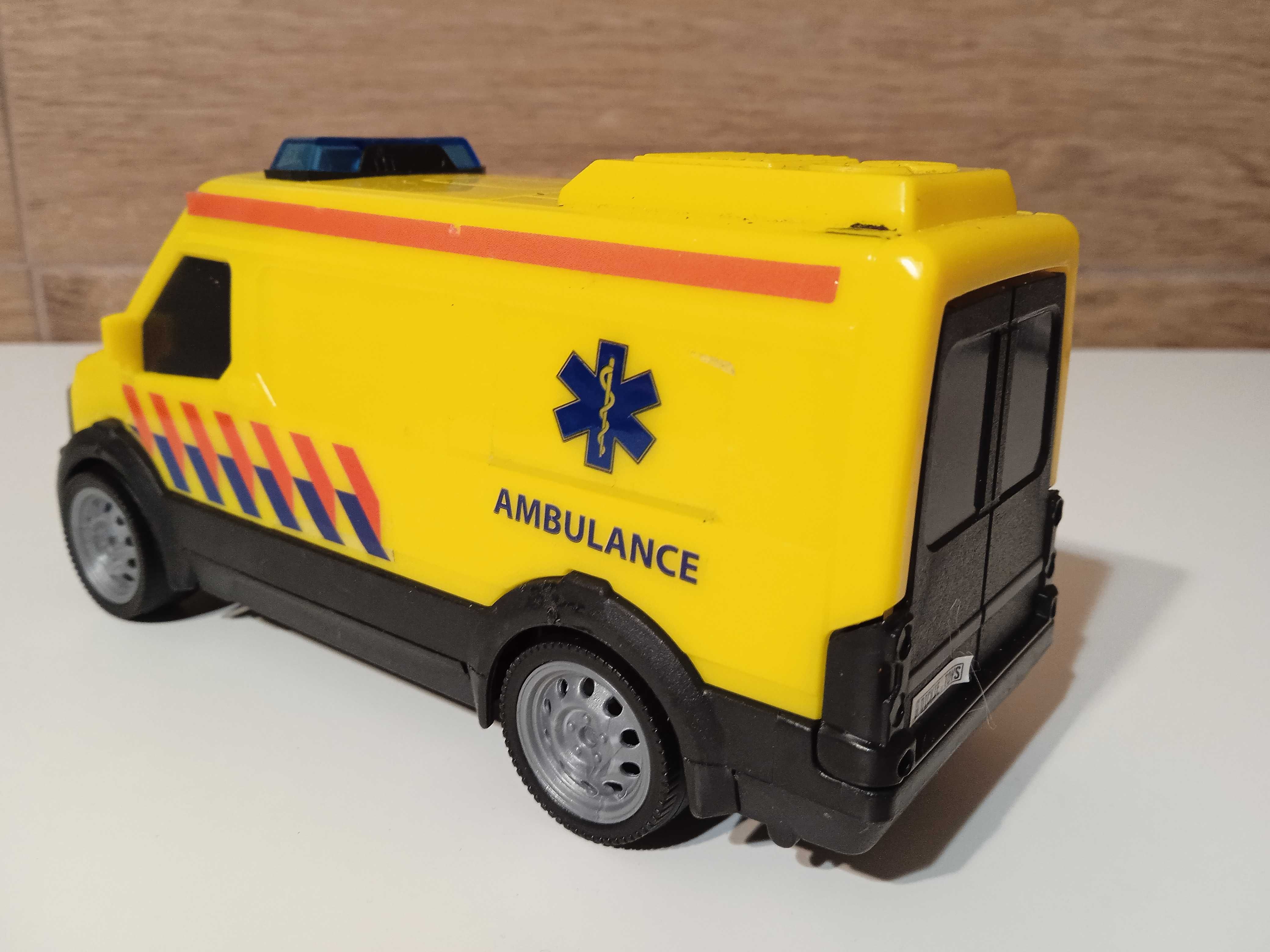 model ambulans karetka
