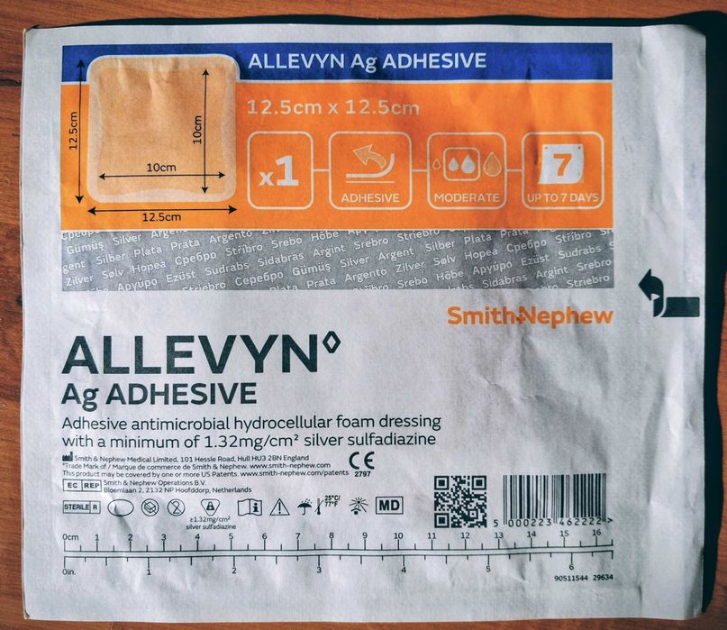 Allevyn Ag adhesive opatrunek ze srebrem