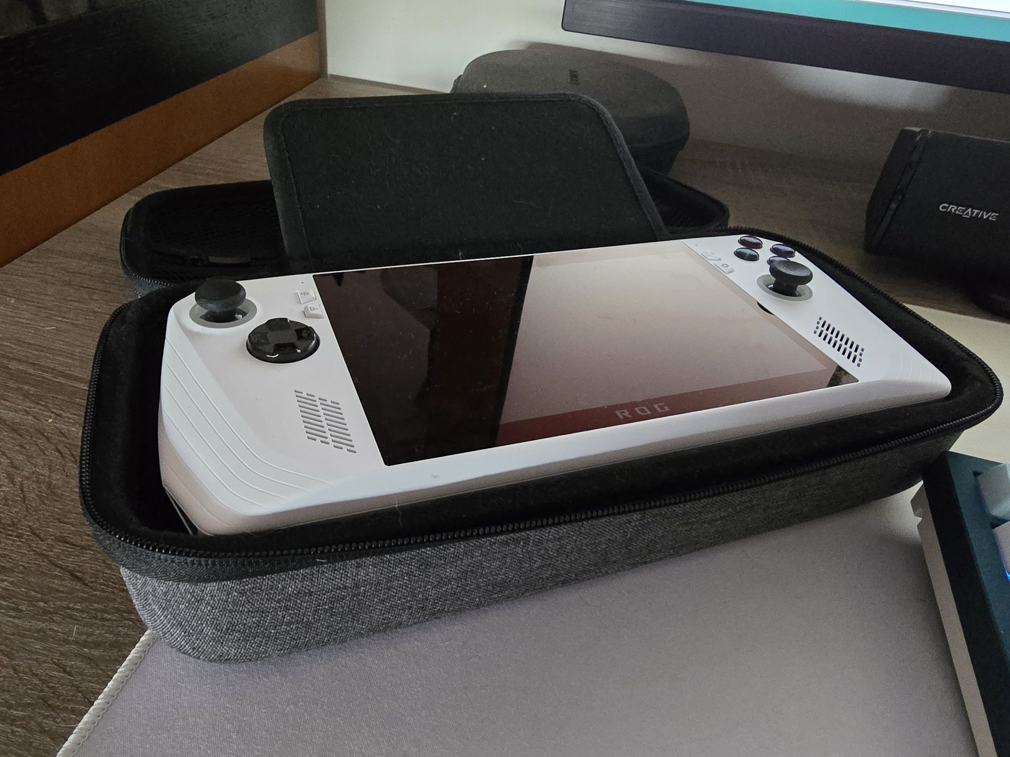 Asus Rog Ally com garantia + powerbank + case