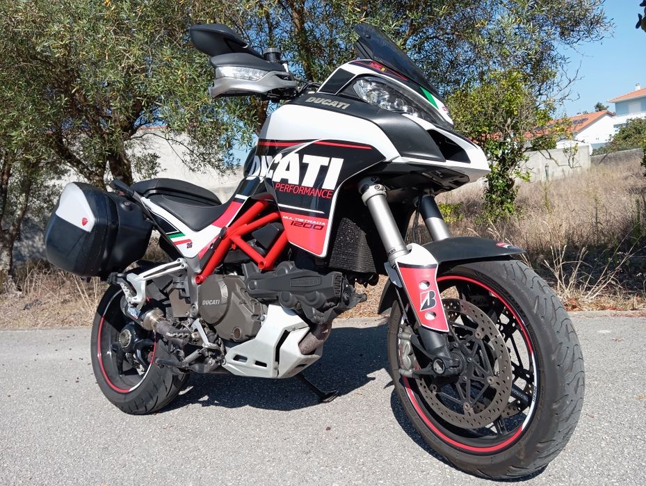 Ducati Multistrada DVT 1200 S + Malas