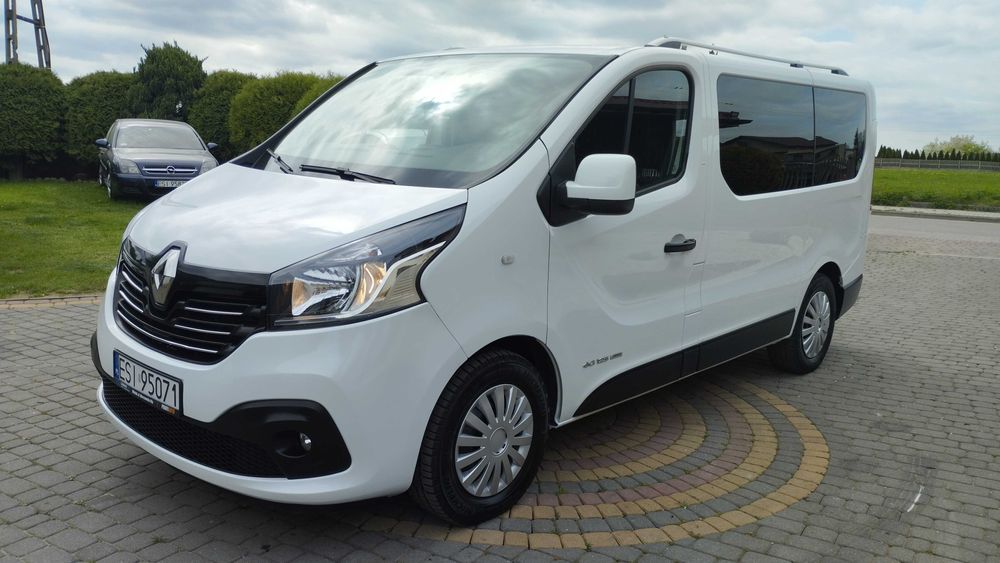 BUS 9-OSOBOWY Renault Trafic