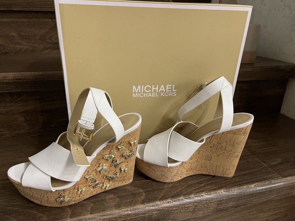 MICHAEL MICHAEL KORS босоножки белые