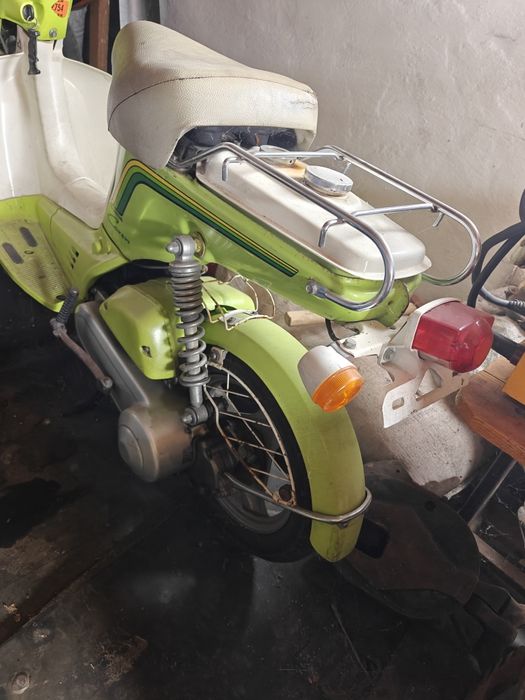 Продам скутер Honda Caren