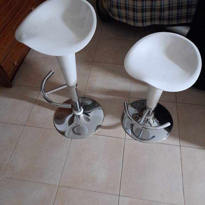 Bancos de bar ou para cozinha