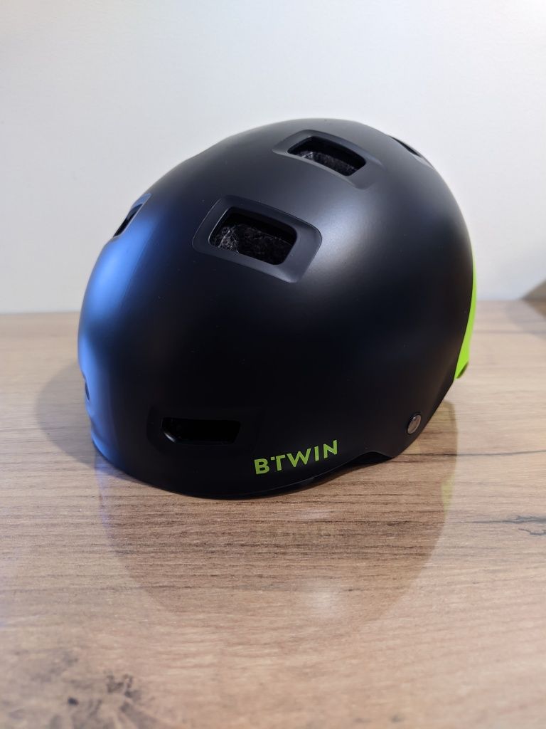 Kask rowerowy dziecięcy orzeszek Btwin 520 czarny 4-14 lat s 52-55 cm