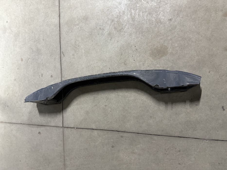 Усилитель заднего бампера jaguar F pace