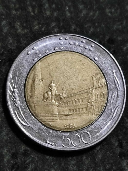 Moeda rara bem conservada e com vários erros de cunhagem Negociavel