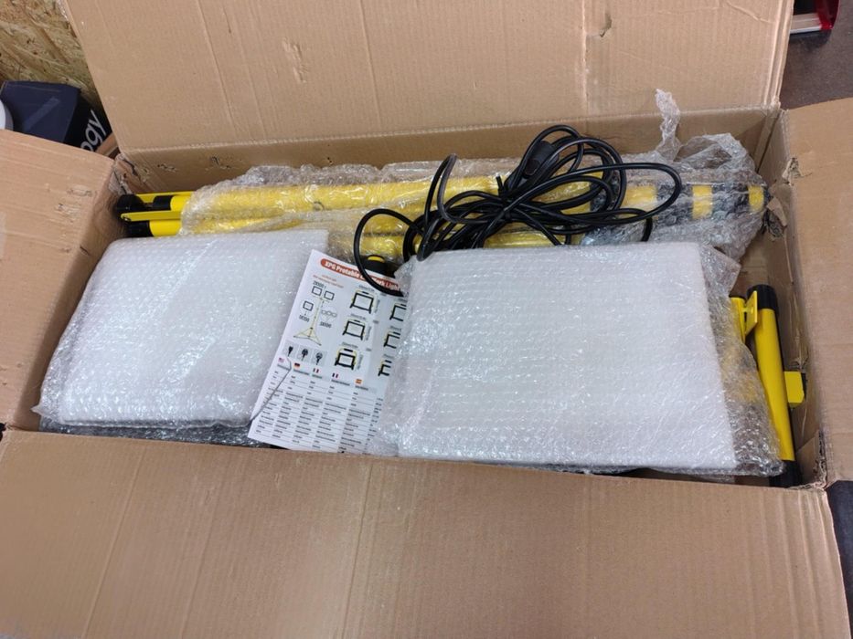 Zestaw 2 szt Reflektor roboczy LED RIGIDON 200 W ze statywem, 20000 lm