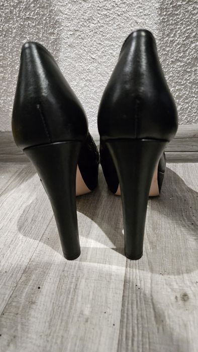 Buty na obcasie czółenka RED VALENTINO roz 39