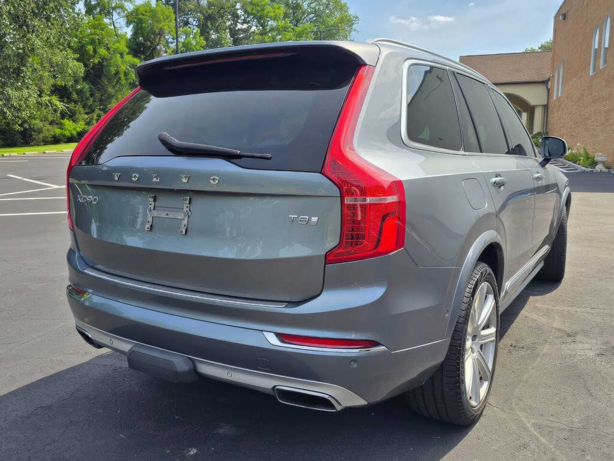 2017  Volvo  XC90