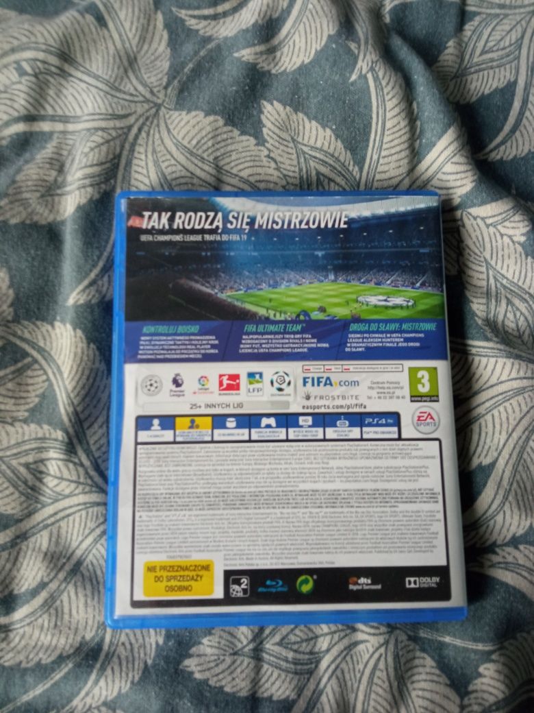 Gra FIFA 19 PS4 pegi 3
