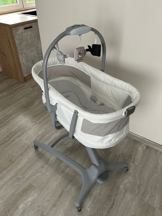 Łóżeczko Chicco hug baby 4w 1 białe