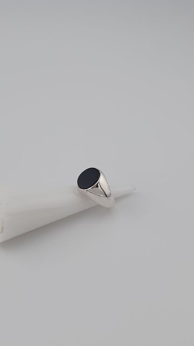 Sygnet pierścionek męski/damski srebrny pr.925 z onyksem r.14