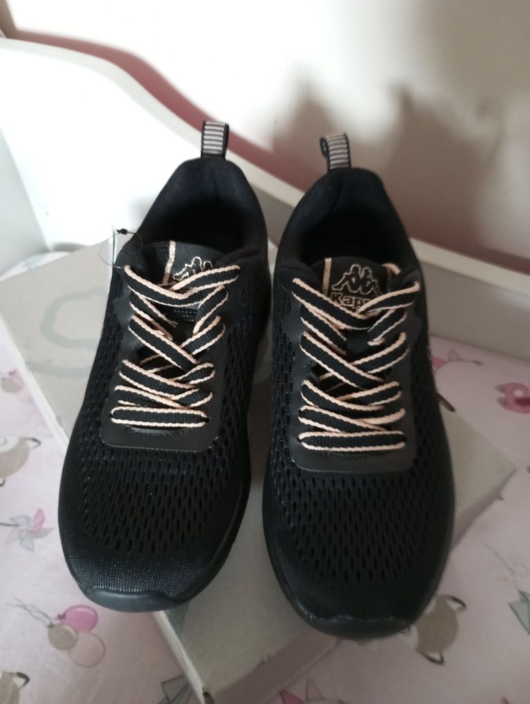 Lekkie buty sportowe, sneakersy, siatkowe Kappa rozmiar 36