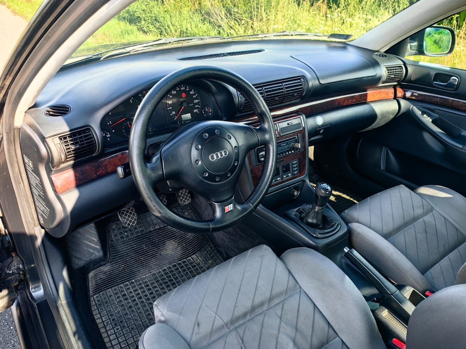 Audi A4B5 2.8 V6