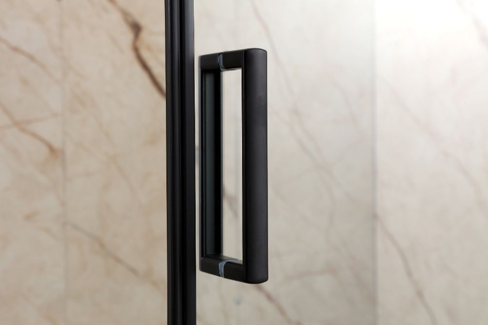 Promocja! Drzwi prysznicowe LUMINAS przesuwne 120 cm czarne LOFT BLACK