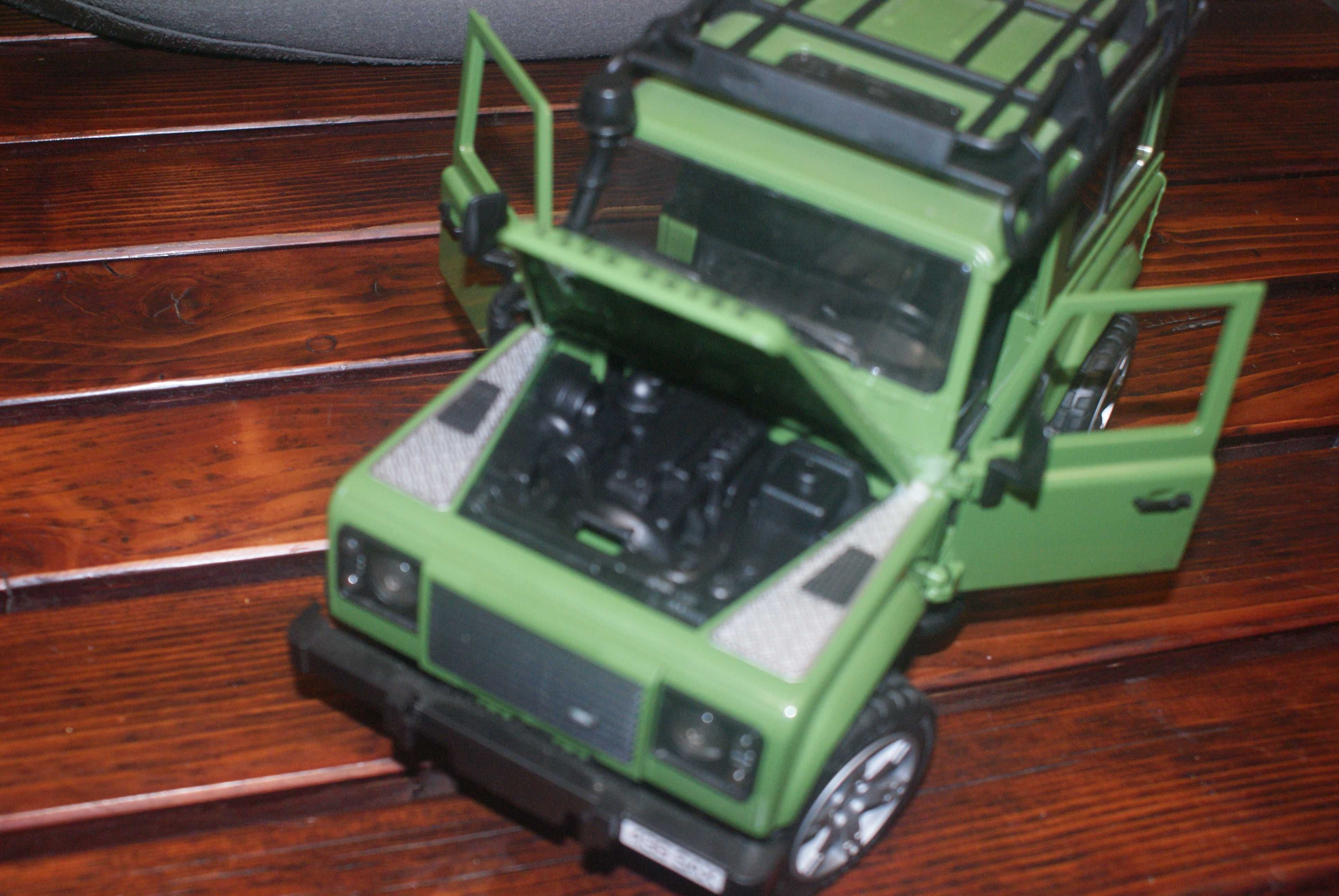 Bruder Land Rover Defender model