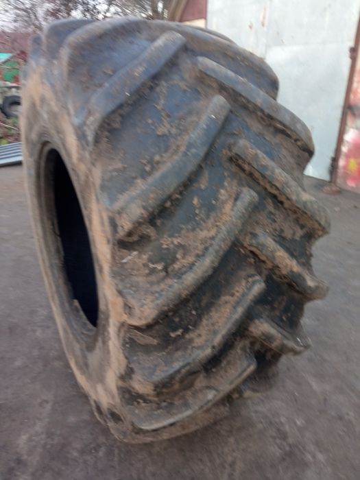 Продам скат 800/65/32 на комбайн case ,john deere