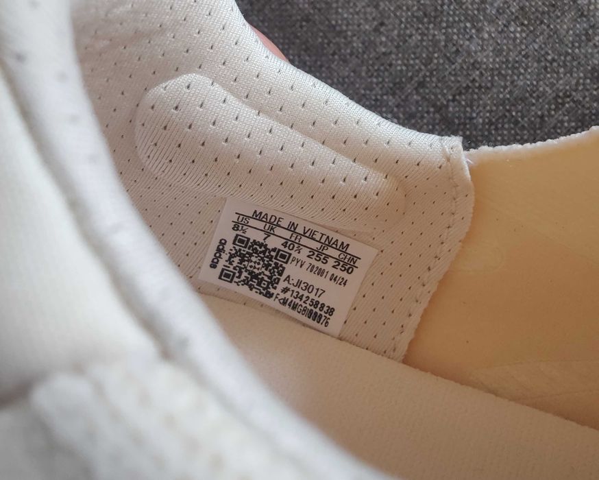 Кросівки жіночі для бігу, фітнесу Adidas Ultraboost 5x