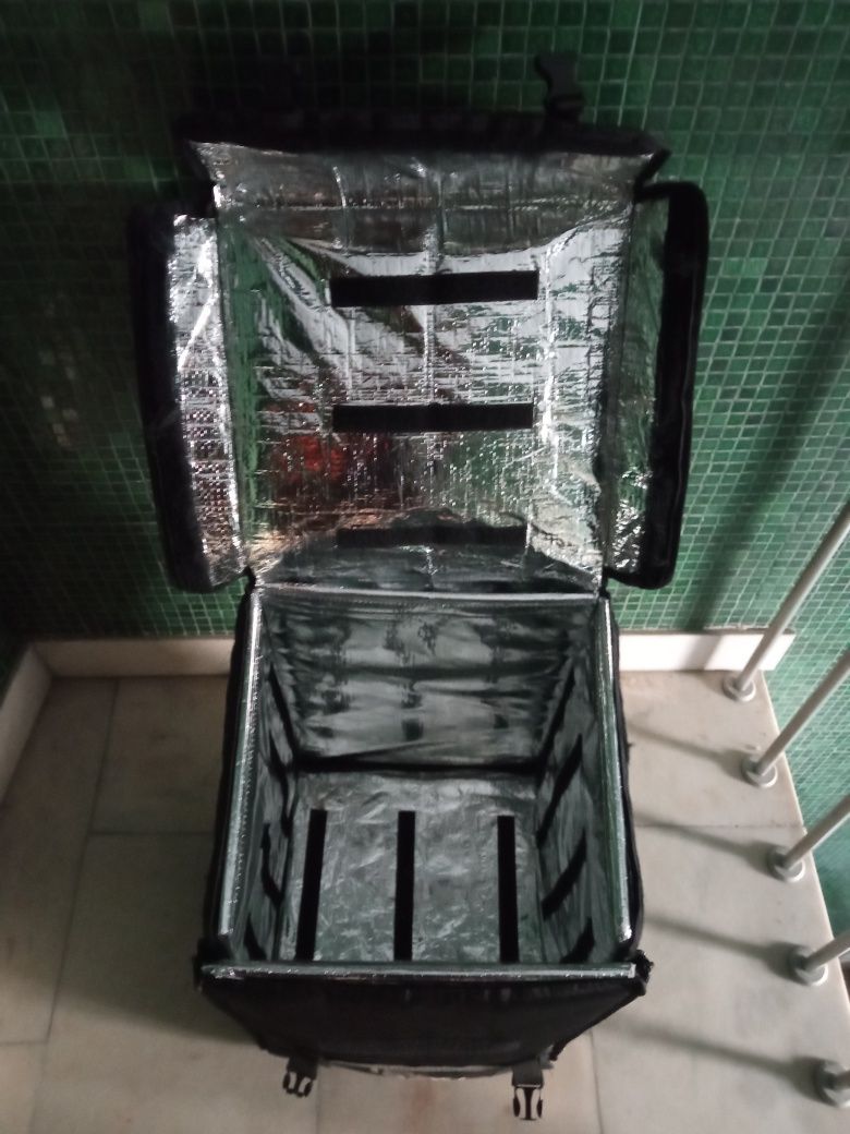 Mochila com muito pouco uso