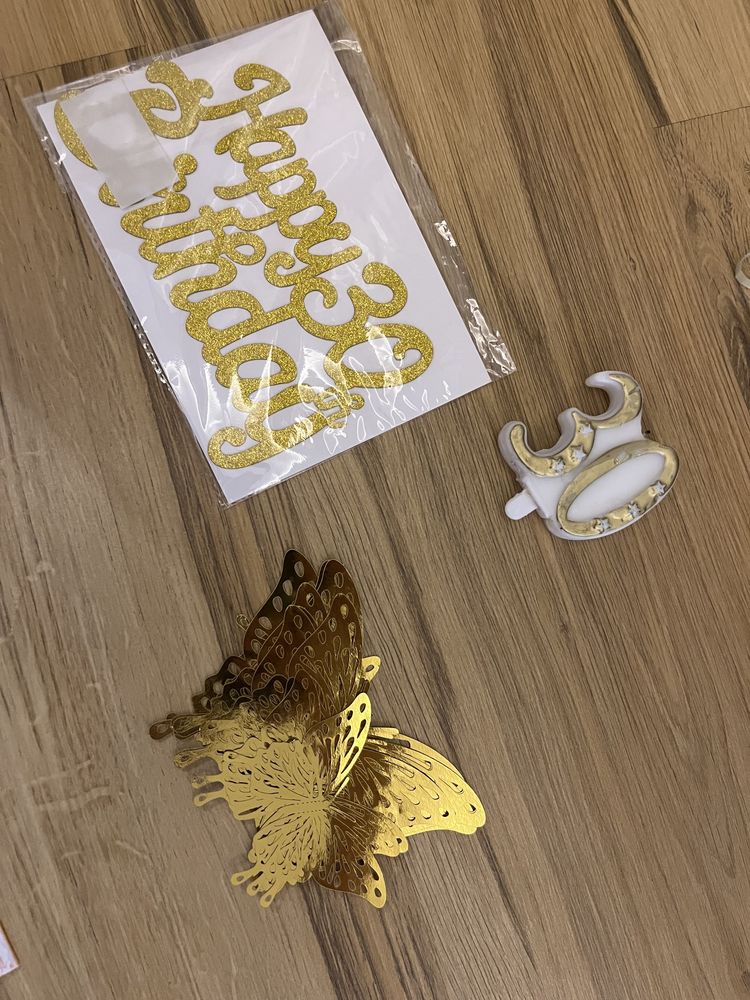 Zestaw na 30 urodziny swieczka motylki topper