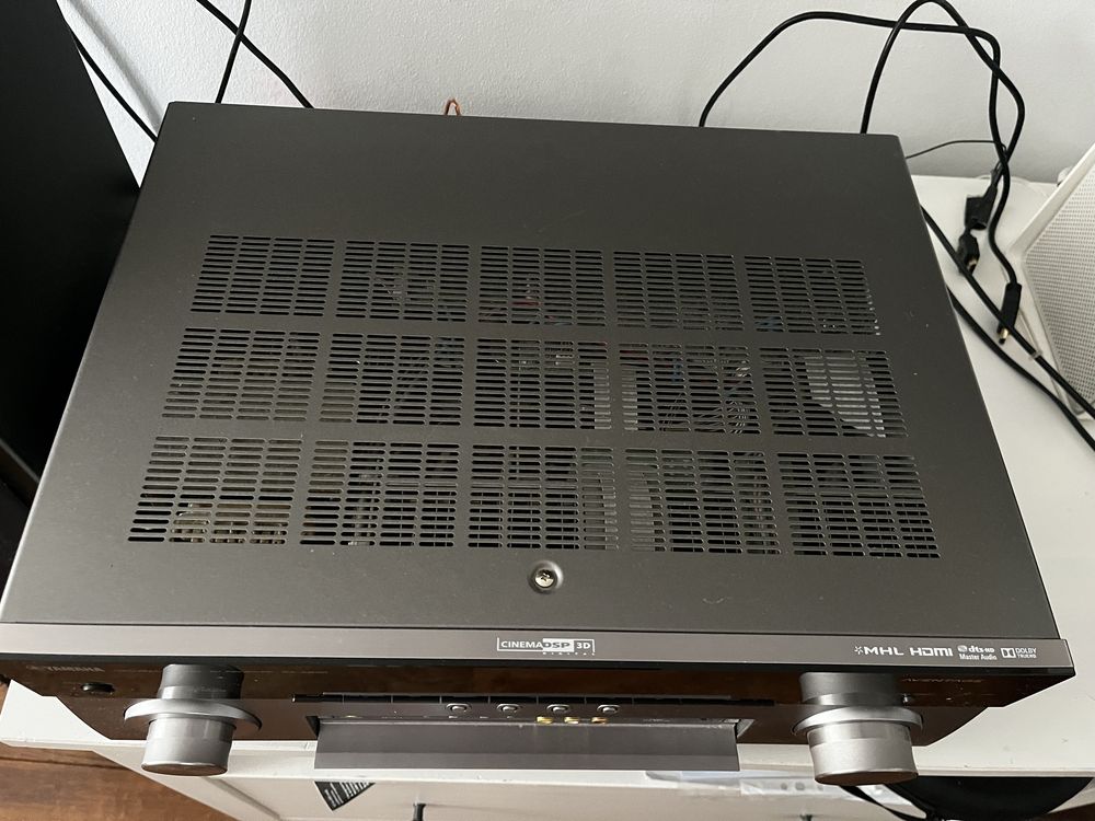 Yamaha RX-A830 amplituner