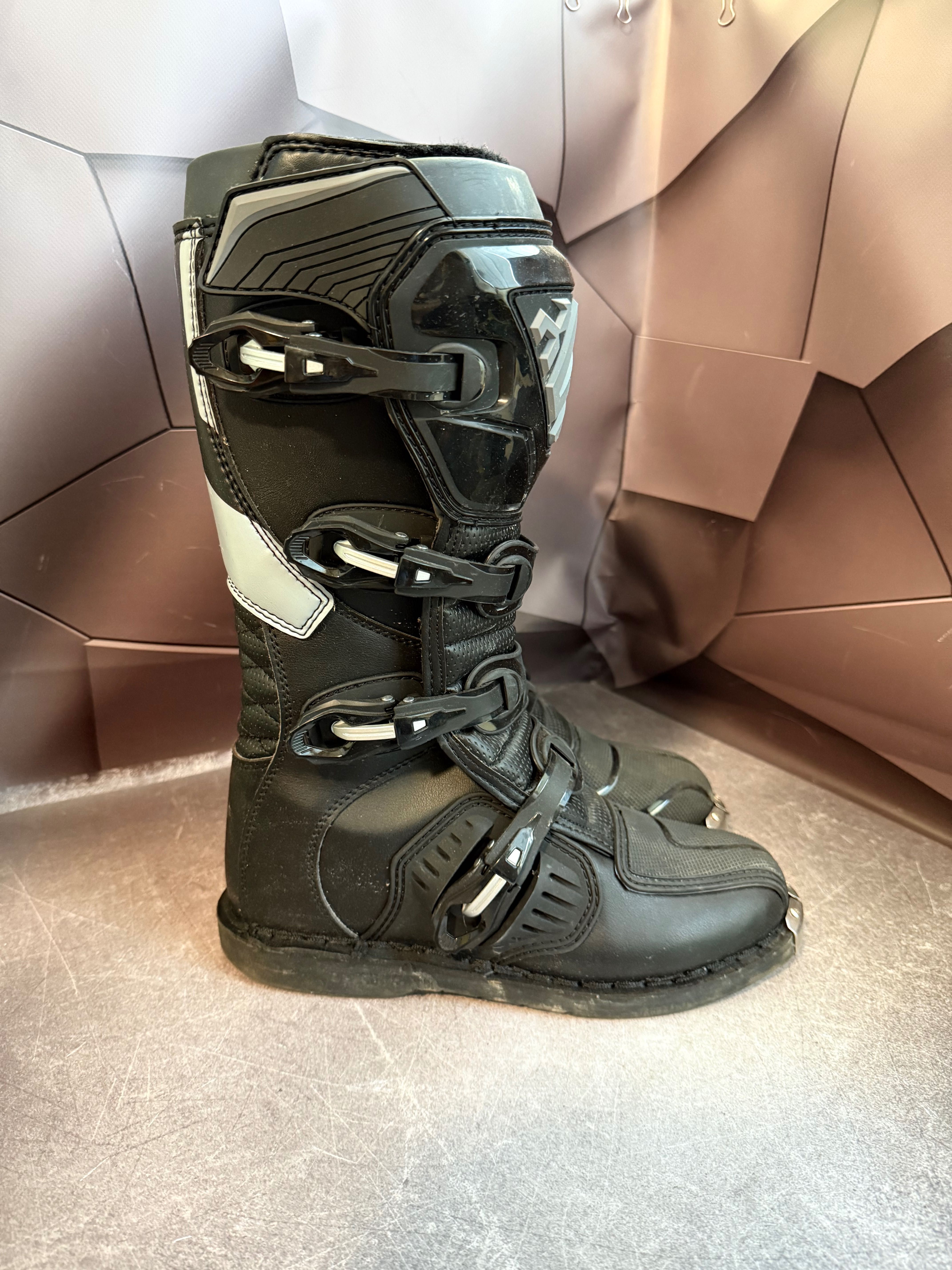Мотоботи крос єндуро Leat Alpinestars Fox Sidi Gaerne SG12 O’Neal Tech