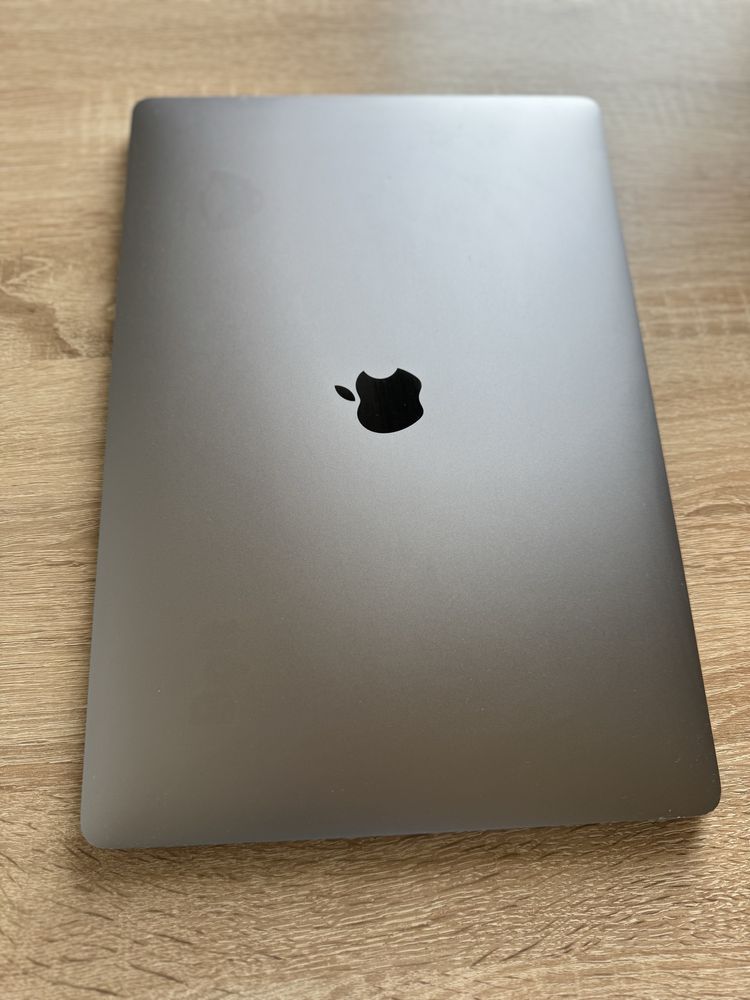 MacBook Pro 15, 256 Gb, 2019