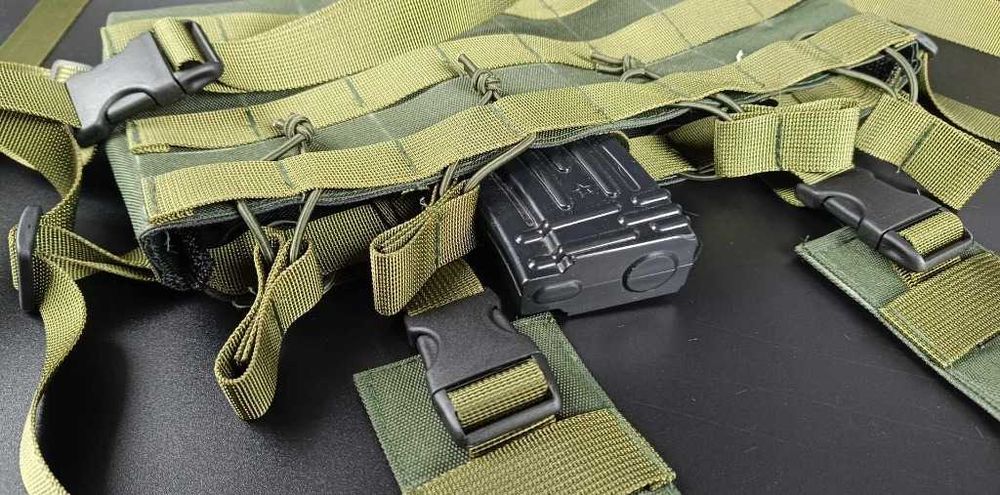 Chestrigg molle na 4 magazynki