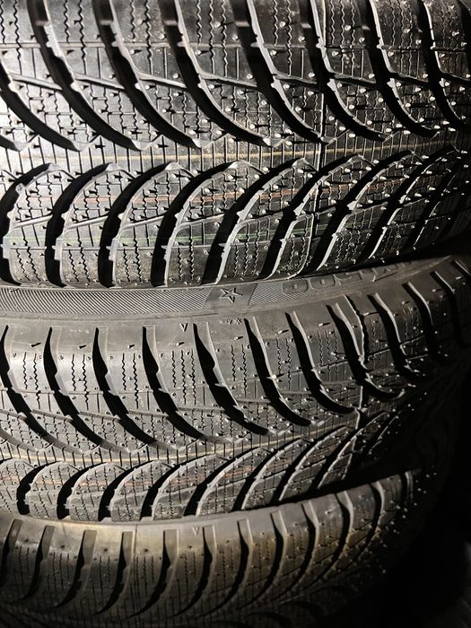 155/70/19 Bridgestone Blizzak LM-500 155/70 R19 84Q