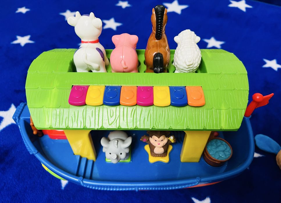 Ноїв ковчег та будиночок Fisher Price (разом за 500 грн!)