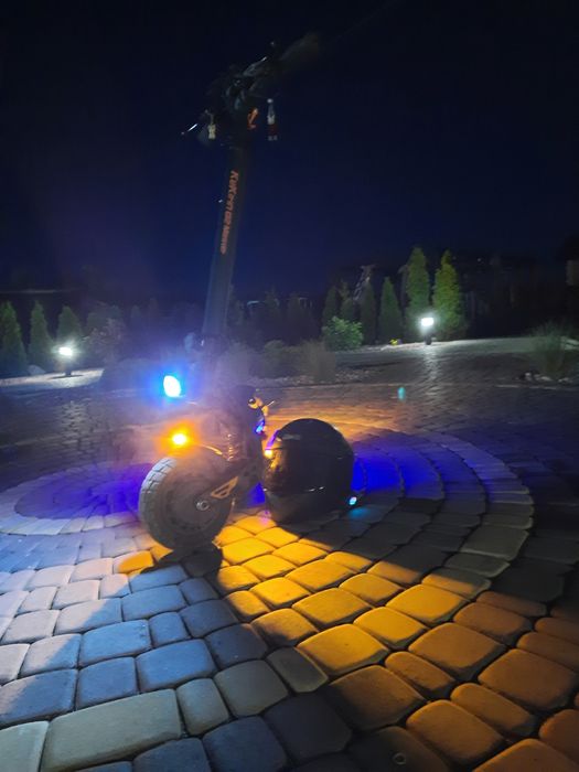 Продам електросамокат