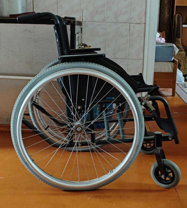 Коляска инвалидная